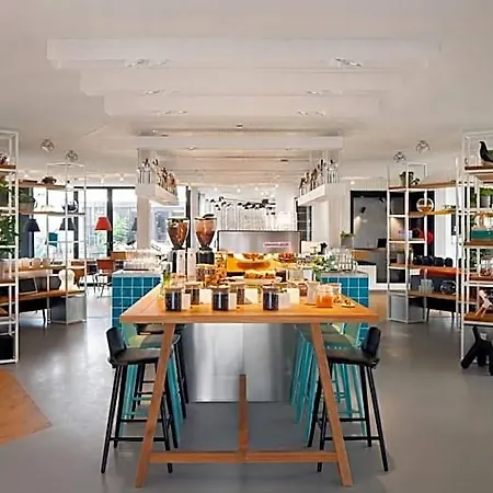 Hotel apartamentowy Zoku 4*