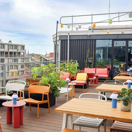 Zoku Aparthotel 4*